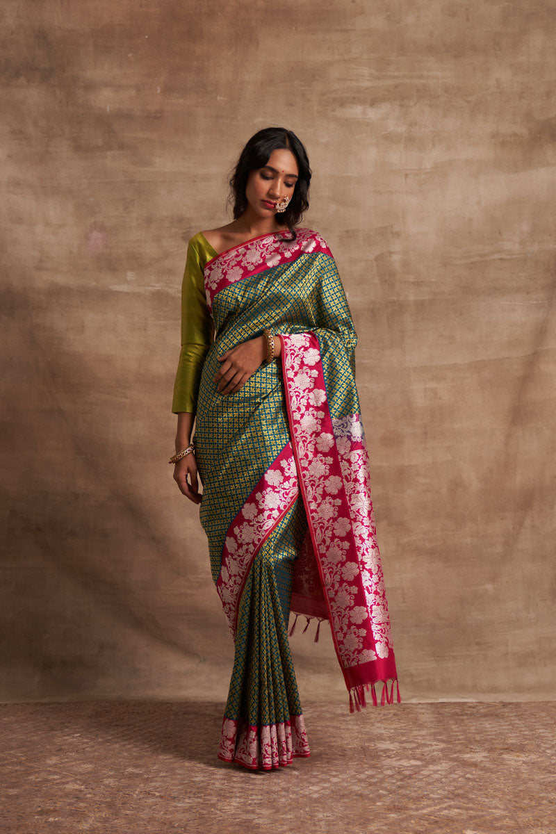 'Gulon Ki Mehfil' Firozi Kadiyal Benarasi Handloom Sari