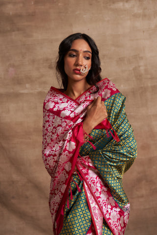 'Gulon Ki Mehfil' Firozi Kadiyal Benarasi Handloom Sari