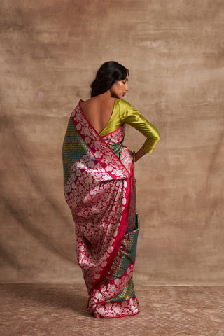 'Gulon Ki Mehfil' Firozi Kadiyal Benarasi Handloom Sari