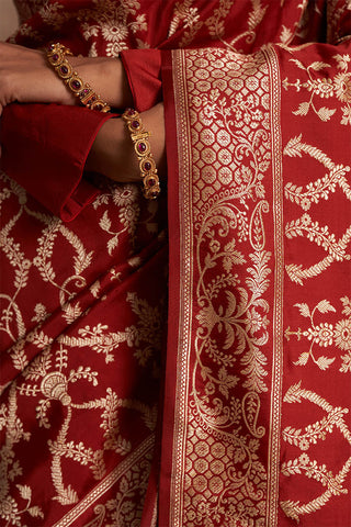 'Surkh Surur' Laal Benarasi Handloom Sari