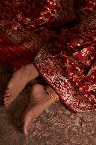 'Surkh Surur' Laal Benarasi Handloom Sari