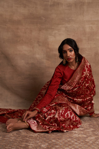 'Surkh Surur' Laal Benarasi Handloom Sari