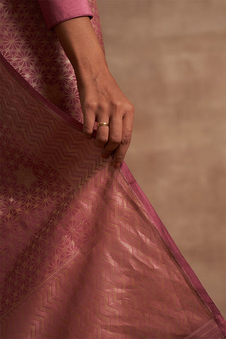 'Jhilmil Sitara' Piyazi Kadhua Benarasi Handloom Sari