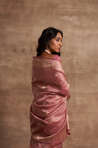 'Jhilmil Sitara' Piyazi Kadhua Benarasi Handloom Sari