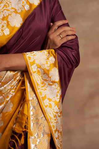 'Gulon Ki Mehfil' Jamuni Kadiyal Benarasi Handloom Sari