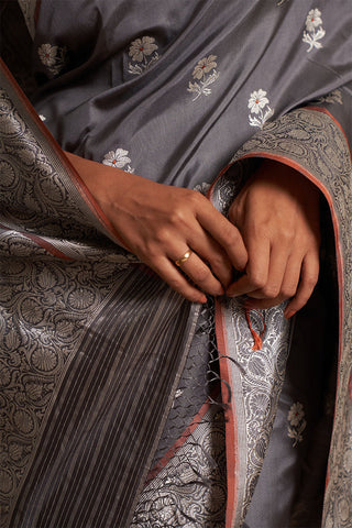 'Phool Chatai' Slaty Kadhua Benarasi Handloom Sari