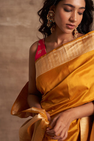 'Kesar Kumari' Peeli Kadhua Zari Pure Silk Benarasi Handloom Sari