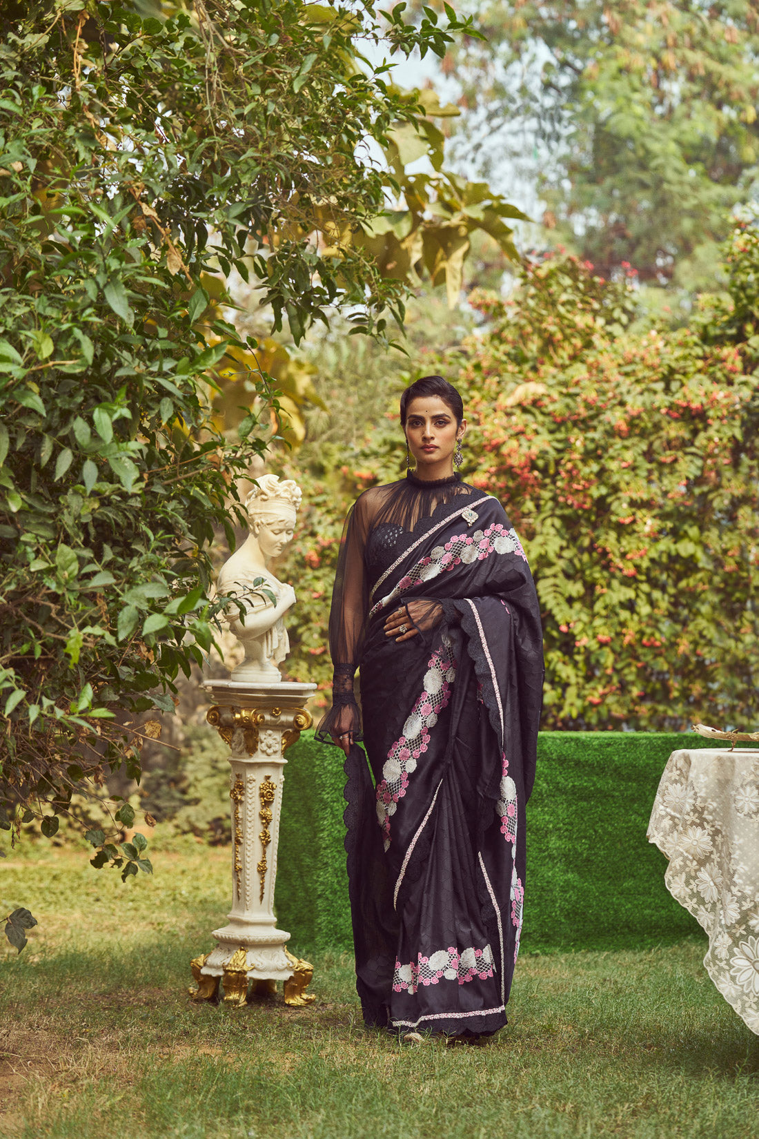 Lady Jessica' Kadhua Meenakari Handloom Sari with Embroidered Border