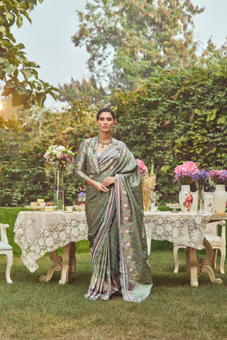 'Jane Eyre' Kadhua Meenakari Zari Handloom Sari with Embroidered Border