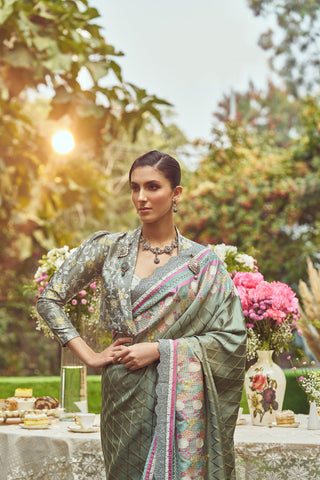 'Jane Eyre' Kadhua Meenakari Zari Handloom Sari with Embroidered Border