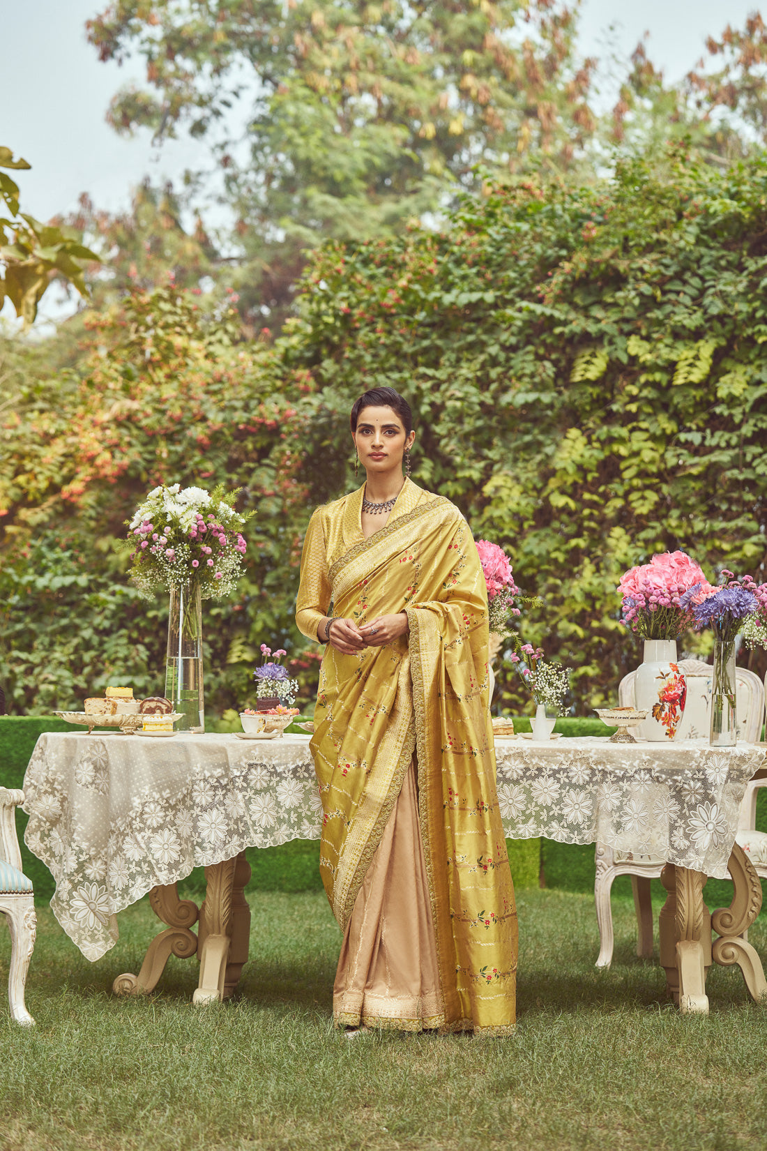 'Joan of Arc' Kadhua Meenakari Zari Handloom Sari with Embroidered Border