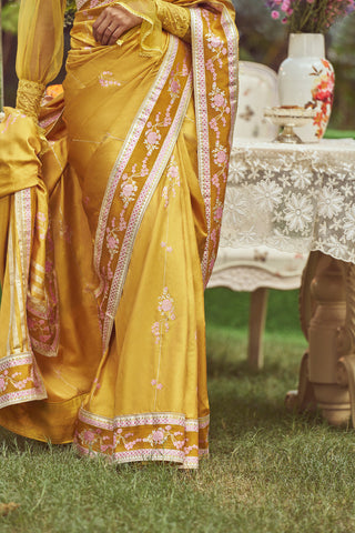 'Estella' Kadhua Meenakari Zari Handloom Sari