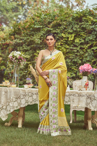 'Angelica' Kadhua Meenakari Zari Handloom Sari