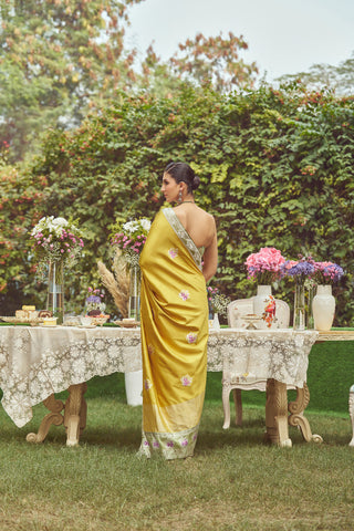 'Angelica' Kadhua Meenakari Zari Handloom Sari