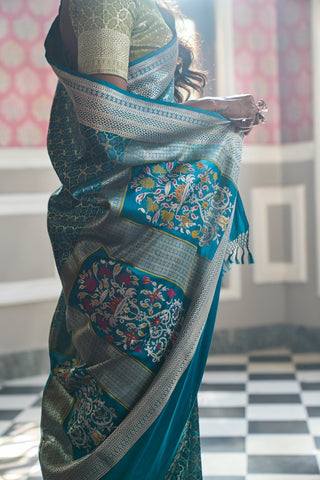 'Chaand Ki Jaali' Firoza Geometric Benarasi Handloom Sari