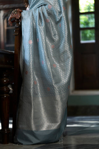 'Jhilmil Sitara' Asmaani Geometrical Benarasi Handloom Sari