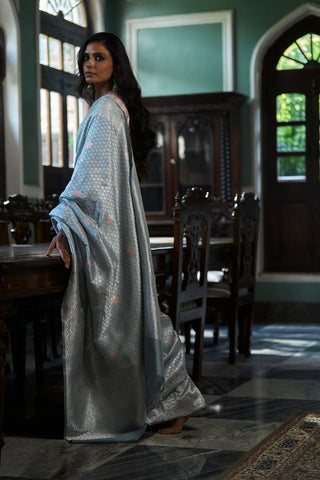 'Jhilmil Sitara' Asmaani Geometrical Benarasi Handloom Sari