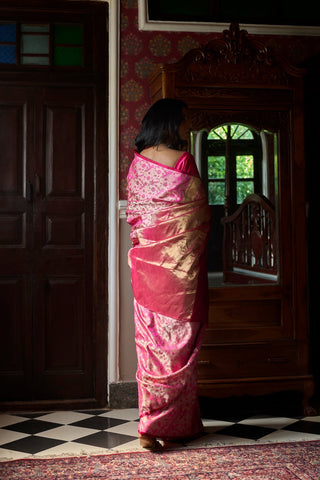 'Natkhat Chiraiya' Gulabi Tanchoi  Benarasi Handloom Sari