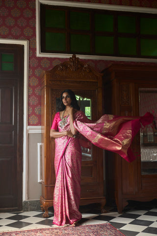 'Natkhat Chiraiya' Gulabi Tanchoi  Benarasi Handloom Sari