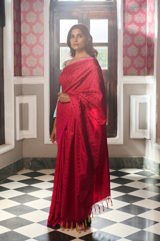 'Laali Marmari' Tanchoi Benarasi Handloom Sari