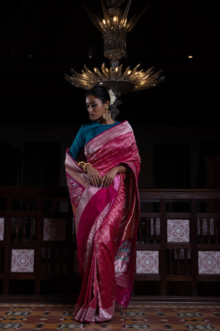 'Chaand Ki Jaali' Rani Geometric Benarasi Handloom Sari