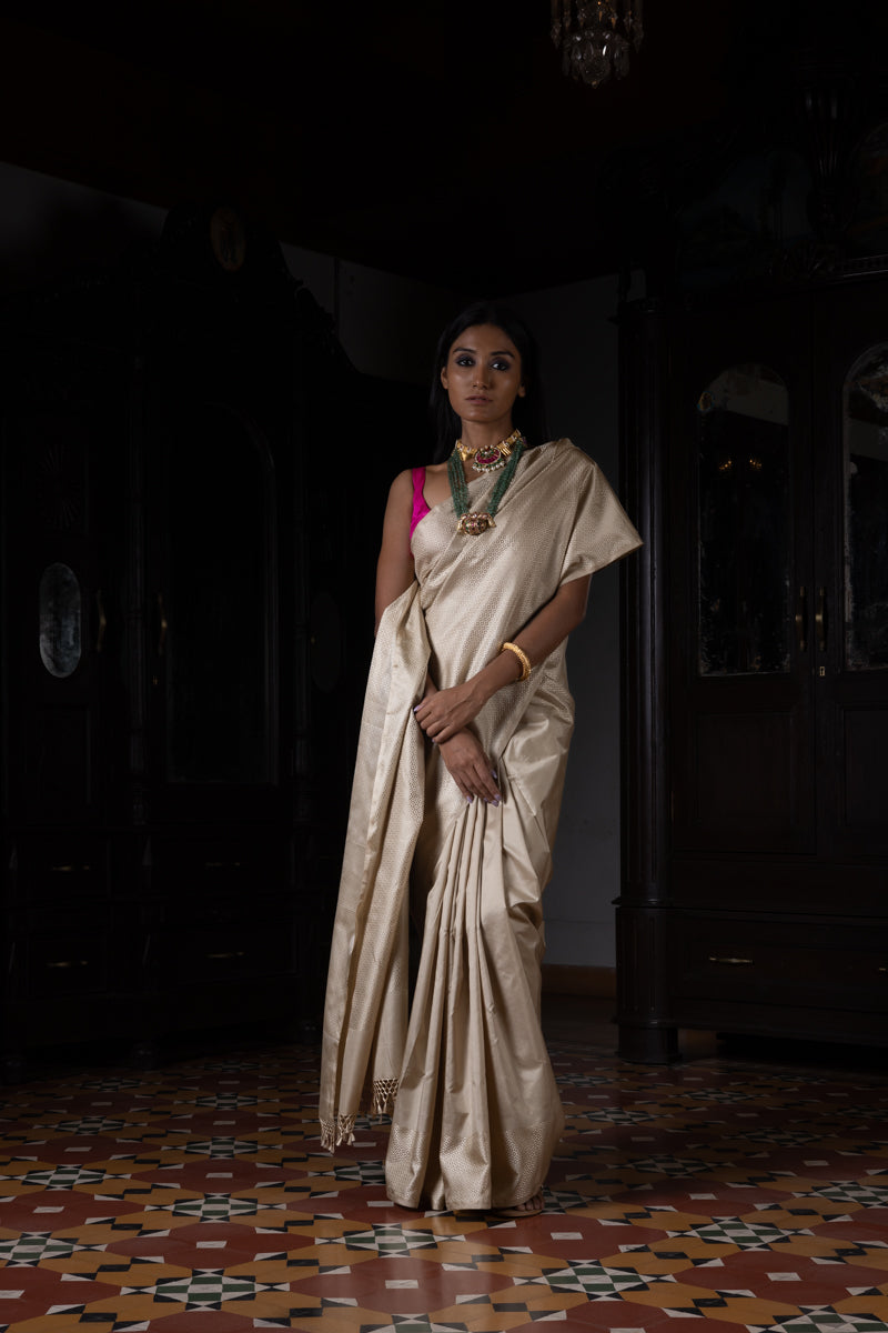 'Billori Anchal' Gulabi Geometric Benarasi Handloom Sari