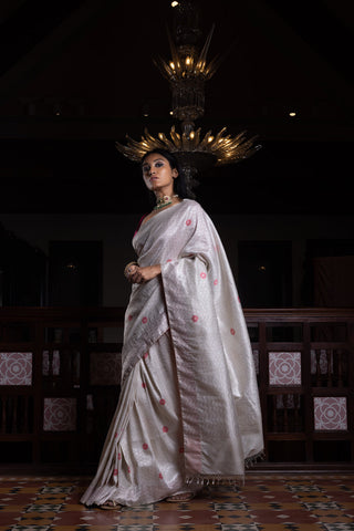 Jhilmil Sitara' Shwet Geometrical Benarasi Handloom Sari