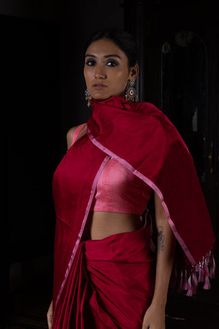 'Nakhreeli' Laal Satin Benarasi Handloom Sari