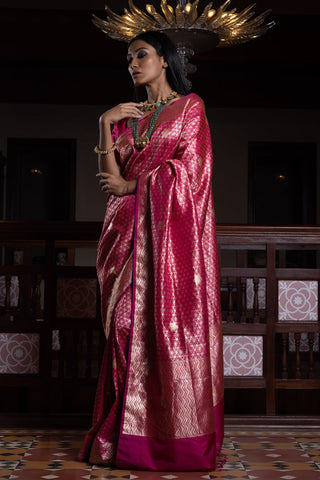 'Jhilmil Sitara' Rani Geometrical Benarasi Handloom Sari