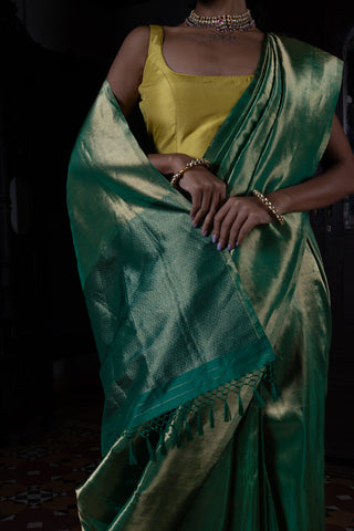 'Sunehari Potli' Hariyar Tissue Benarasi Handloom Sari