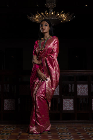 'Jhilmil Sitara' Rani Geometrical Benarasi Handloom Sari