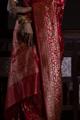 'Champai Noor' Laali Jaal Benarasi Handloom Sari