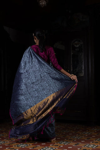 'Akriti' Neeli Tanchoi Benarasi Handloom Sari