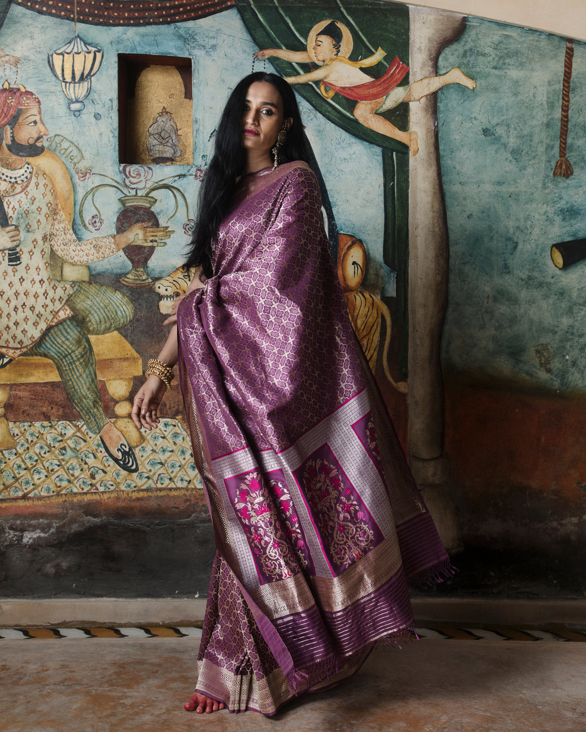 'Chaand Ki Jaali' Baigani Vaskat Benarasi Handloom Sari