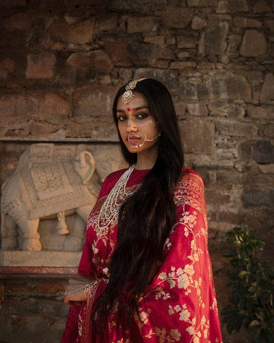 'Indra Ki Pari' Laali Jangla Zari Pure Silk Benarasi Handloom Sari