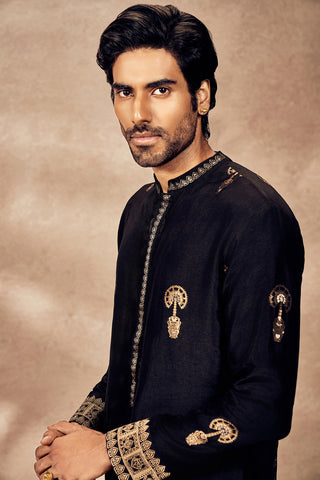 BLACK TRAVELLER'S PALM JACQUARD KURTA