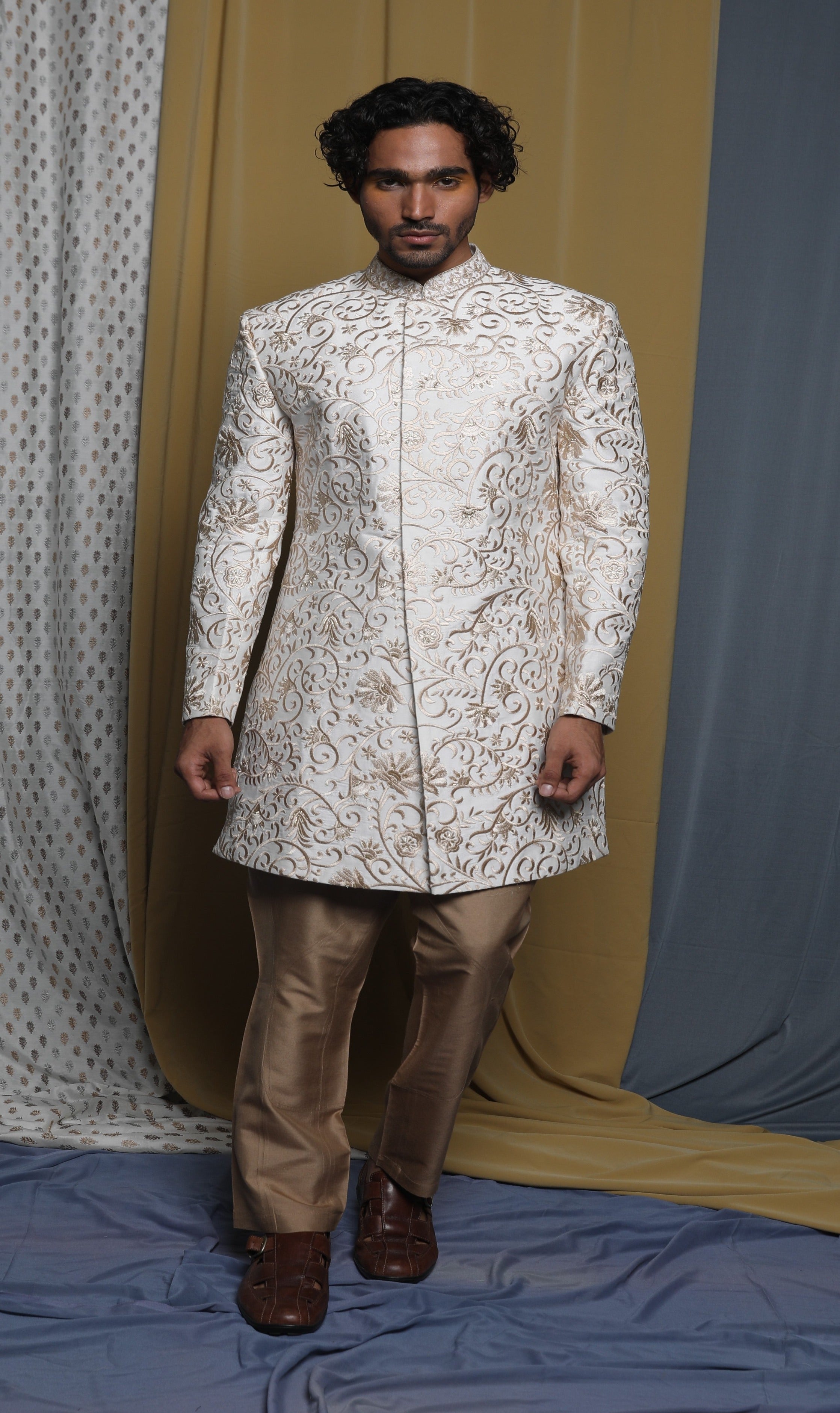 Off-white all short sherwani