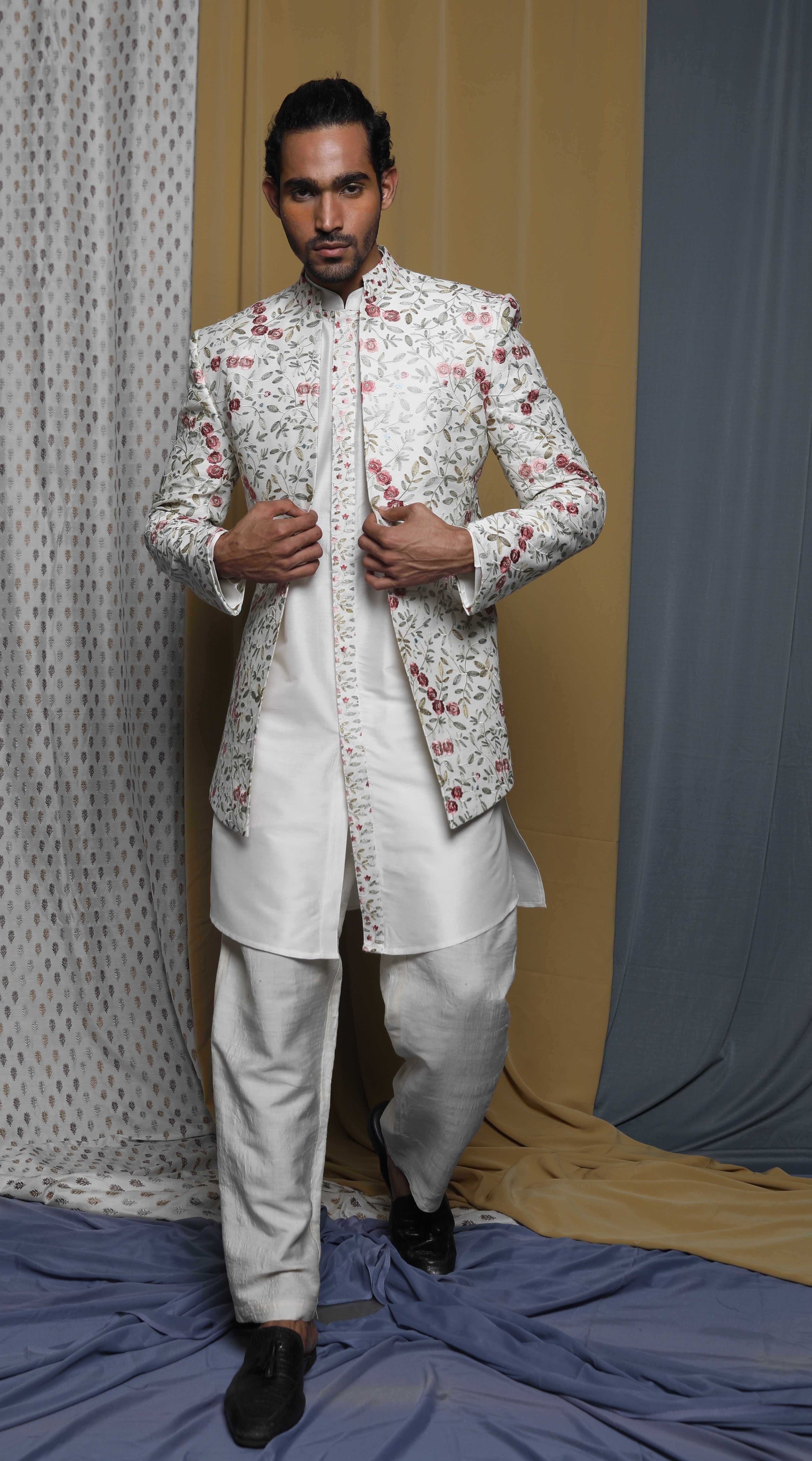 Off-white all over emb open sherwani