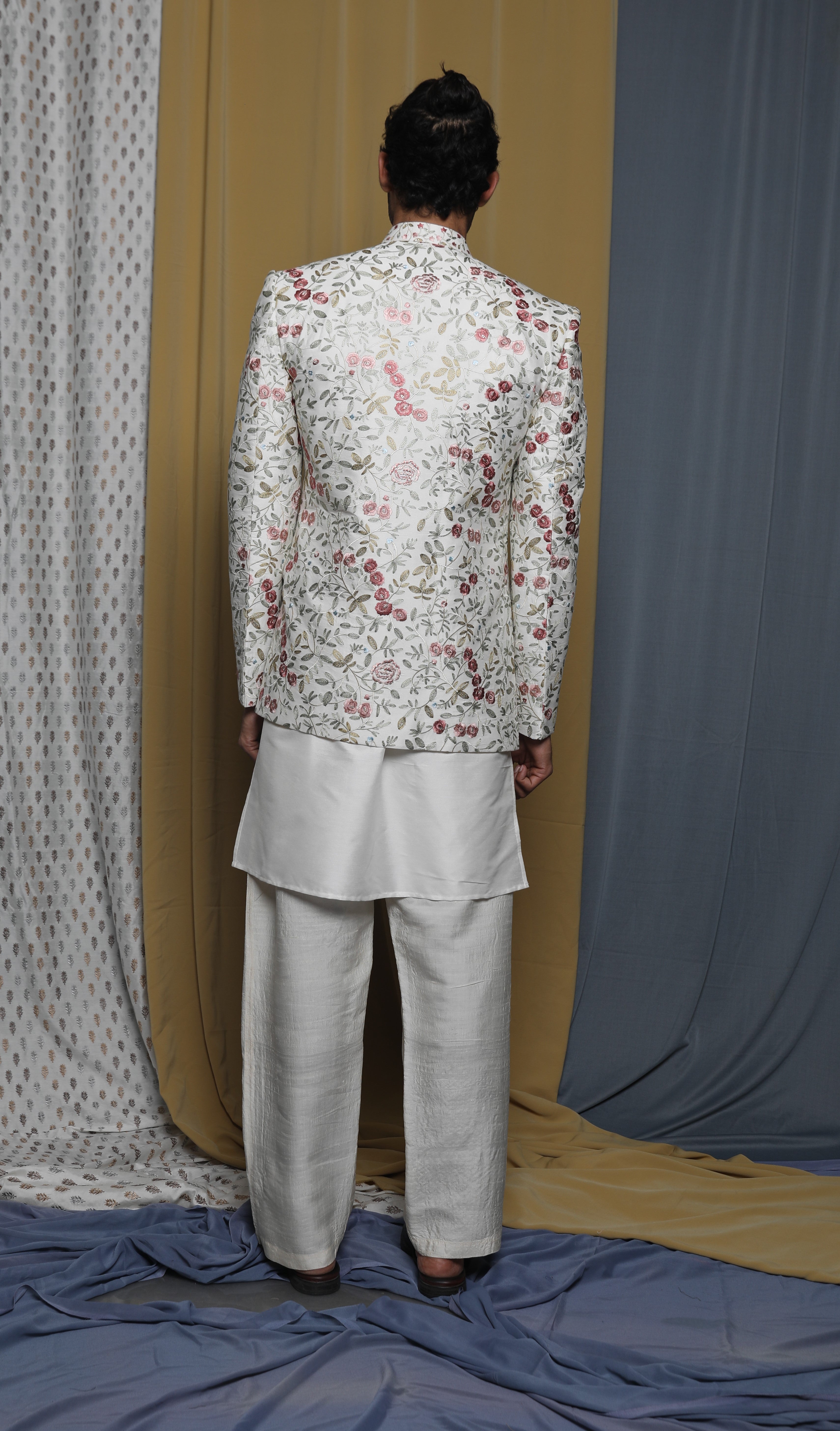 Off-white all over emb open sherwani