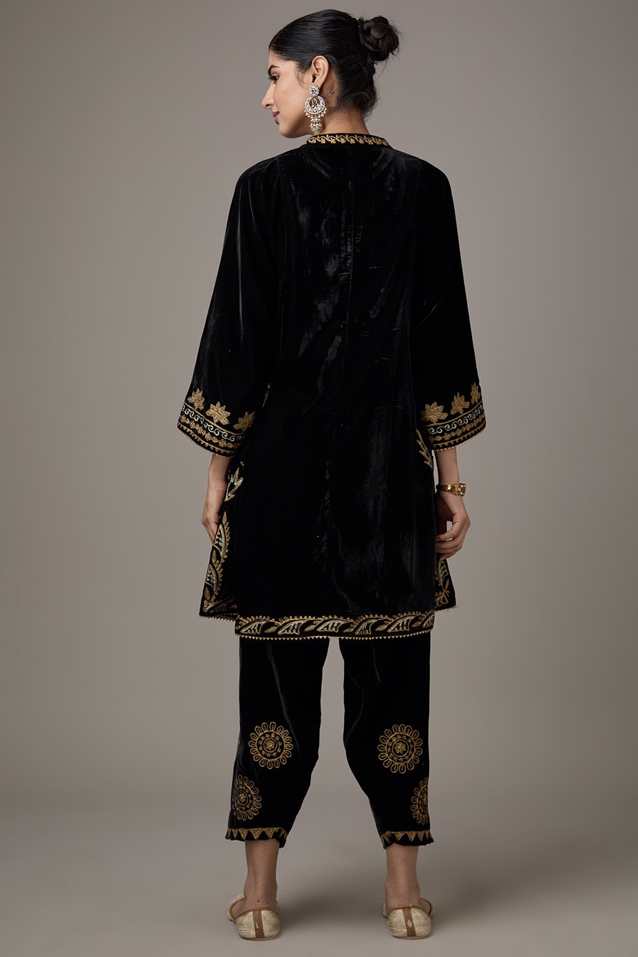 Black Velvet Aari Embroidered Kurta Set