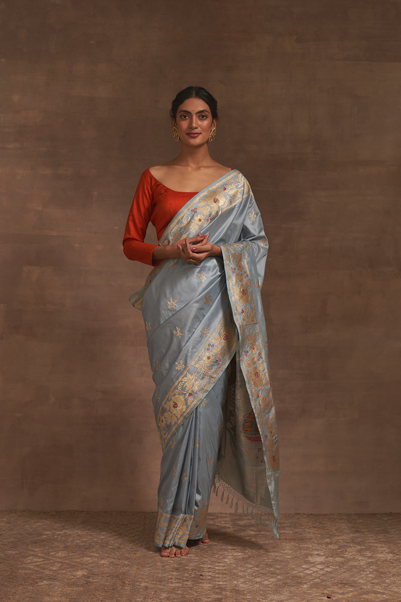 'Kumud Kilol' Aasmani Benarasi Handloom Sari