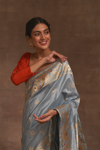 'Kumud Kilol' Aasmani Benarasi Handloom Sari