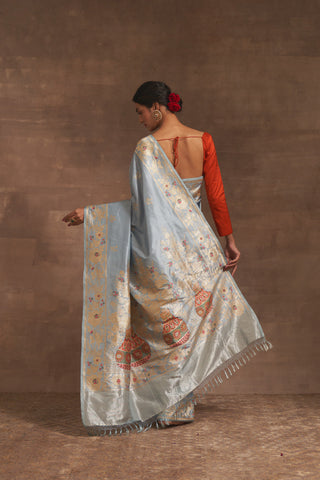 'Kumud Kilol' Aasmani Benarasi Handloom Sari