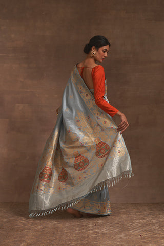 'Kumud Kilol' Aasmani Benarasi Handloom Sari