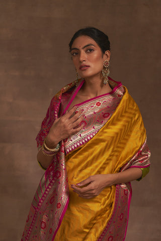 'Rang Bazar' Pitambari Kadiyal Benarasi Handloom Sari