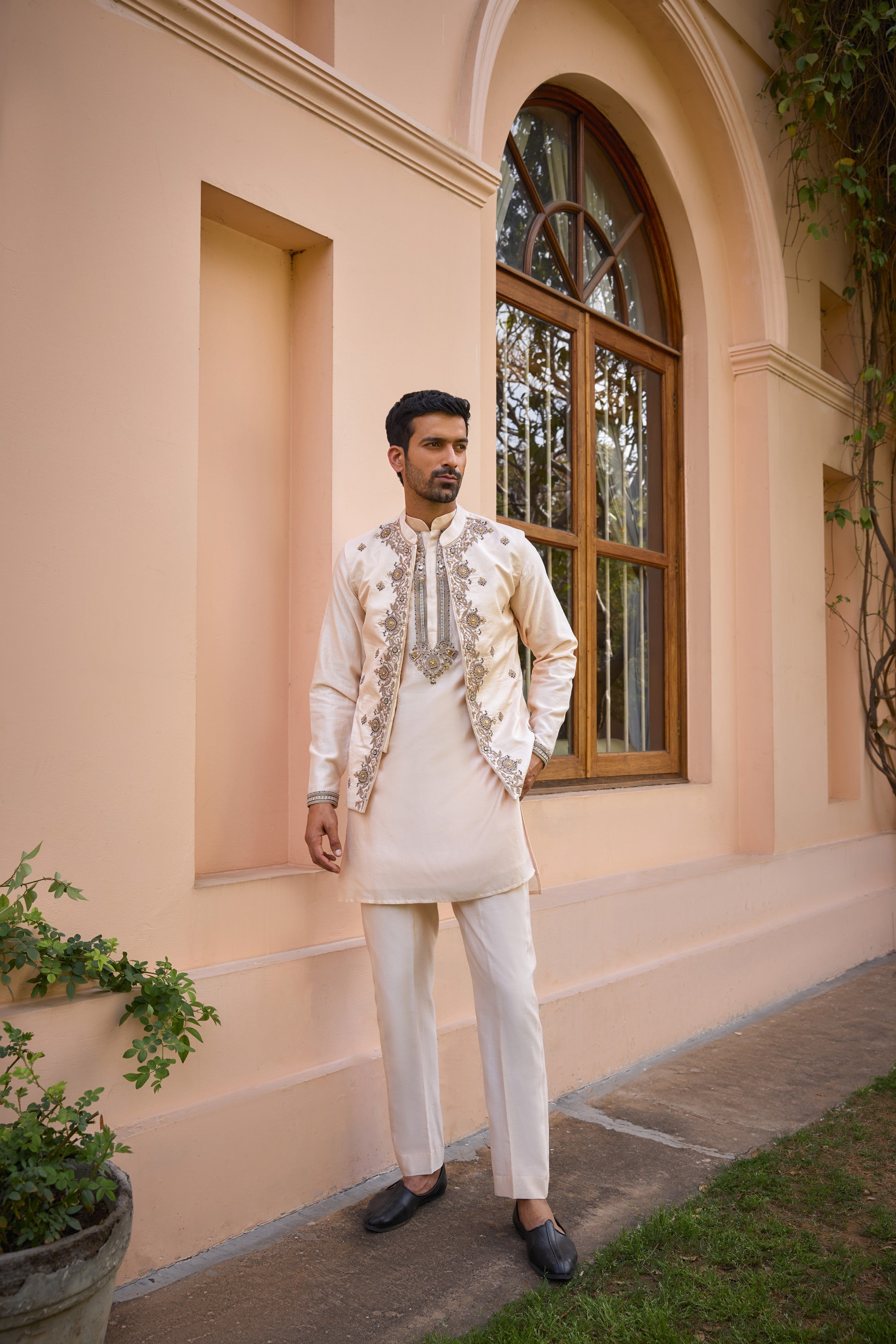 White hand embroidered bundi jacket set