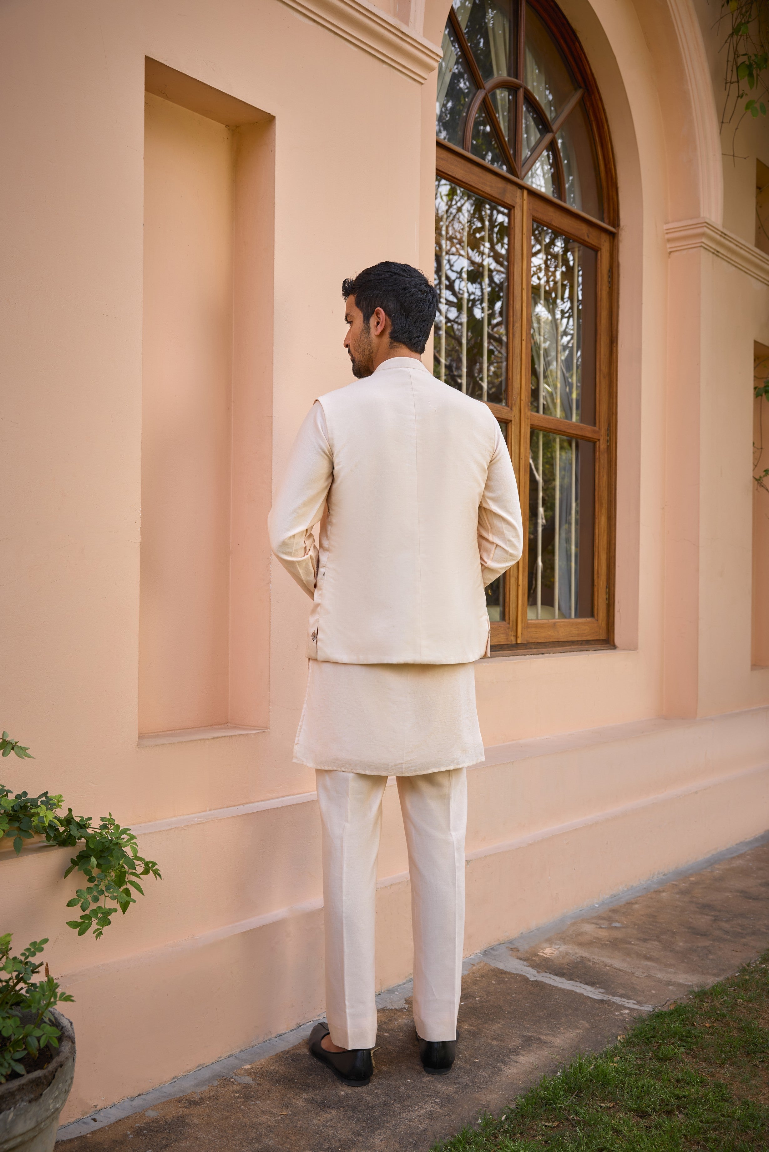 White hand embroidered bundi jacket set