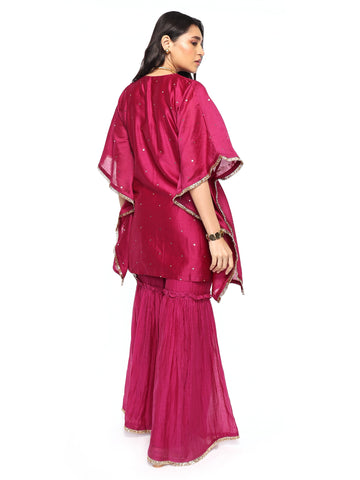 Short kaftan paired with garara pants