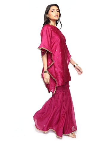 Short kaftan paired with garara pants