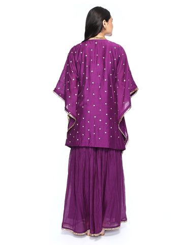 Short kaftan paired with garara pants